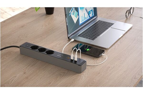 Hama 3fach Steckdosenleiste (1,4m)