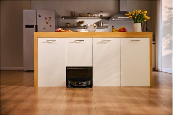 Roborock Saros Z 70 mit Wasseranschluss