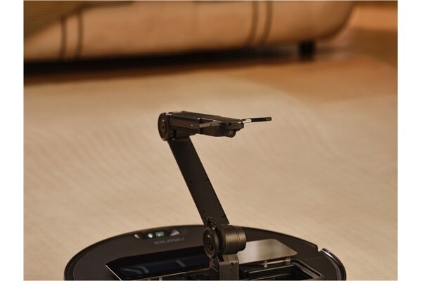 Roborock Saros Z 70 mit Wasseranschluss
