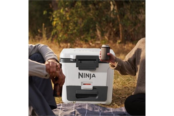 NINJA FrostVault FB230