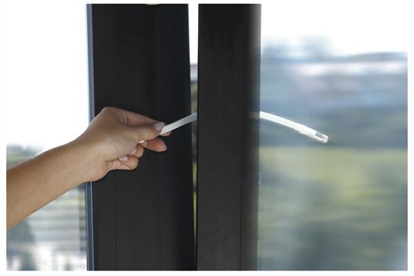 Hama Fensterdurchführung.