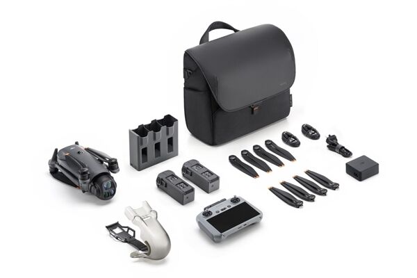 DJI Mavic 4 Pro Fly More Combo