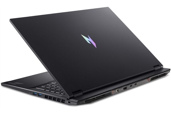 Acer Nitro 18 AI (AN18-61-R952)