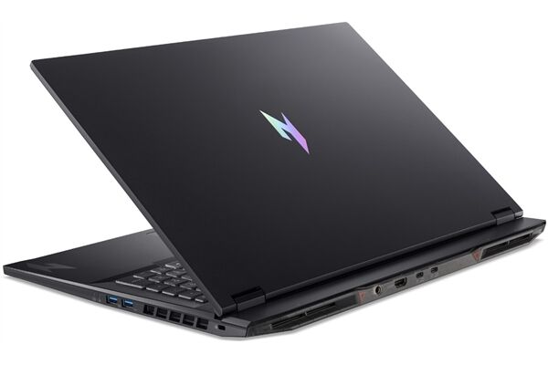 Acer Nitro 18 AI (AN18-61-R8X3)