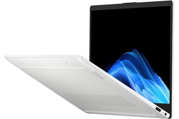 HP OmniBook 3 NGAI 15-fn0653ng