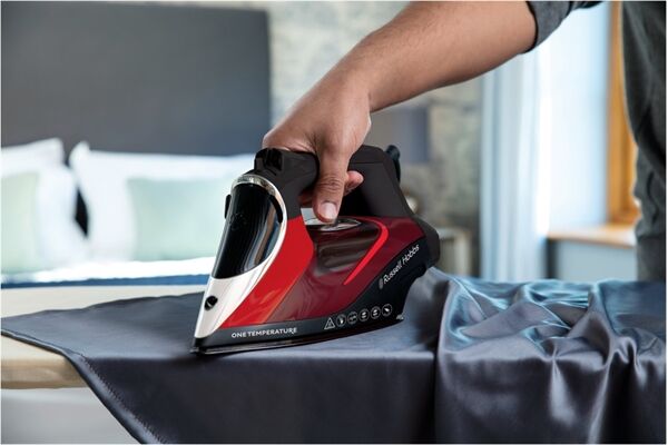 Russell Hobbs One Temperature Dampbügeleisen