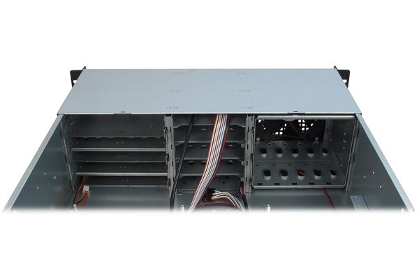 Inter-Tech IPC 3U-30240 3HE (48,3cm)